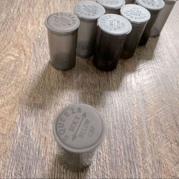 New 10 Pack Squeezetops Transparent Containers - Picture 8 of 11